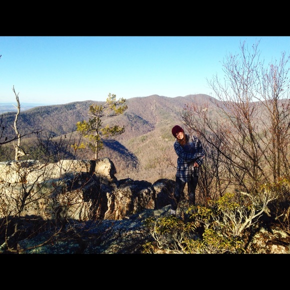 Meet your Posher, Hannah - Picture 3 of 3